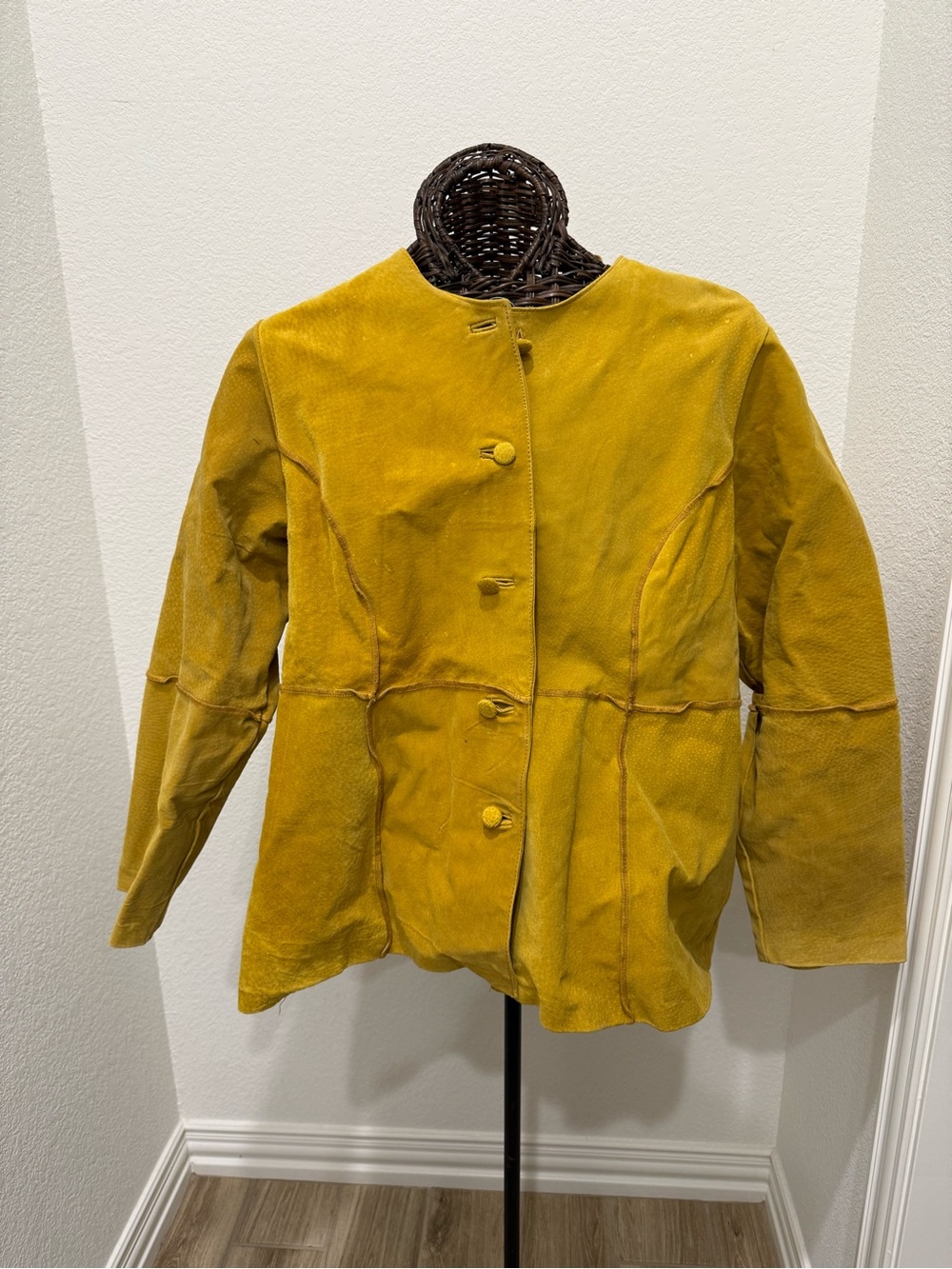 ✨ VINTAGE 90s Mustard Yellow Genuine Suede Jacket | Size 22 ✨